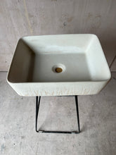 Load image into Gallery viewer, Sample Sale -  Concrete Sink - The Soft Rectangle - Powder