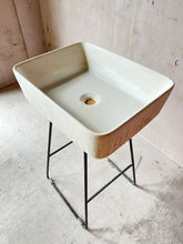 Load image into Gallery viewer, Sample Sale -  Concrete Sink - The Soft Rectangle - Powder