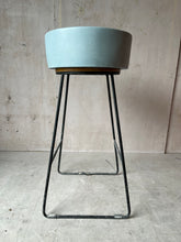 Load image into Gallery viewer, Sample Sale -  Concrete Sink - The Round - Light Blue
