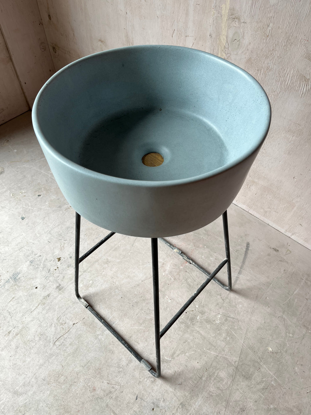 Sample Sale -  Concrete Sink - The Round - Light Blue