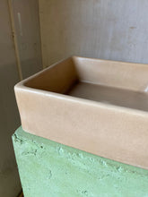 Load image into Gallery viewer, Outlet - Concrete Sink - Soft Square - Nut