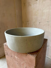 Load image into Gallery viewer, Sample Sale -  Concrete Sink - The Round - Cold as Ice