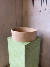 Load image into Gallery viewer, Outlet - Concrete Sink - The Round - Nut